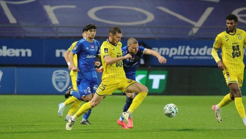 清晨法国杯焦点战；圣安东尼奥马刺豪取连胜；信心回归；更衣室氛围转暖的简单介绍